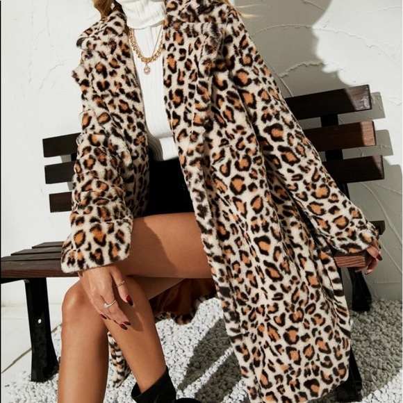 Cozy leopard print  vegan fur jacket - Picture 7 of 7